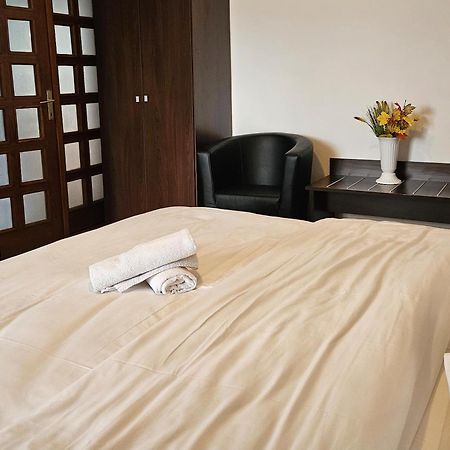 Apartment Zarnesti City Centre Vmp Free Parking Εξωτερικό φωτογραφία
