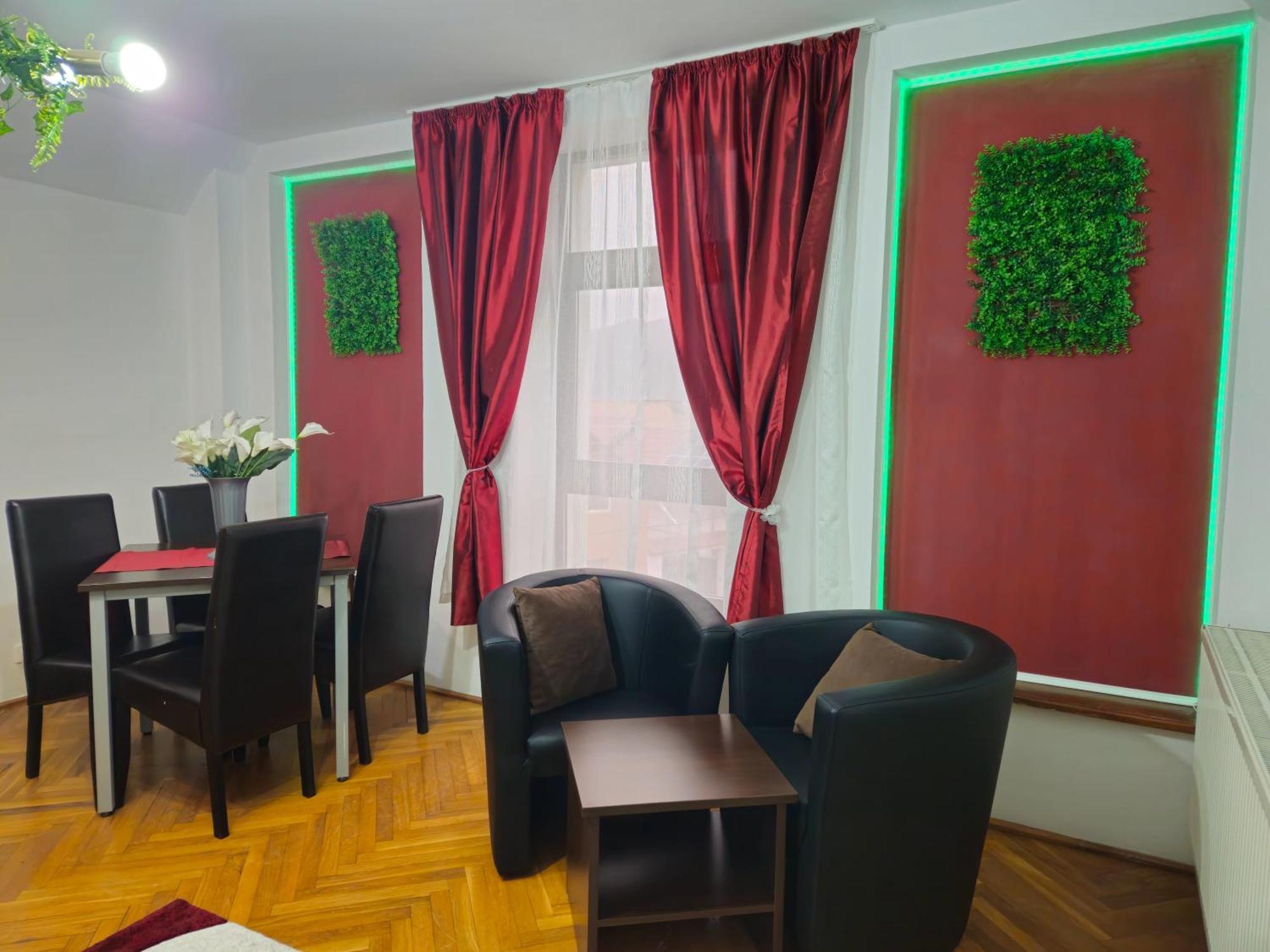 Apartment Zarnesti City Centre Vmp Free Parking Εξωτερικό φωτογραφία