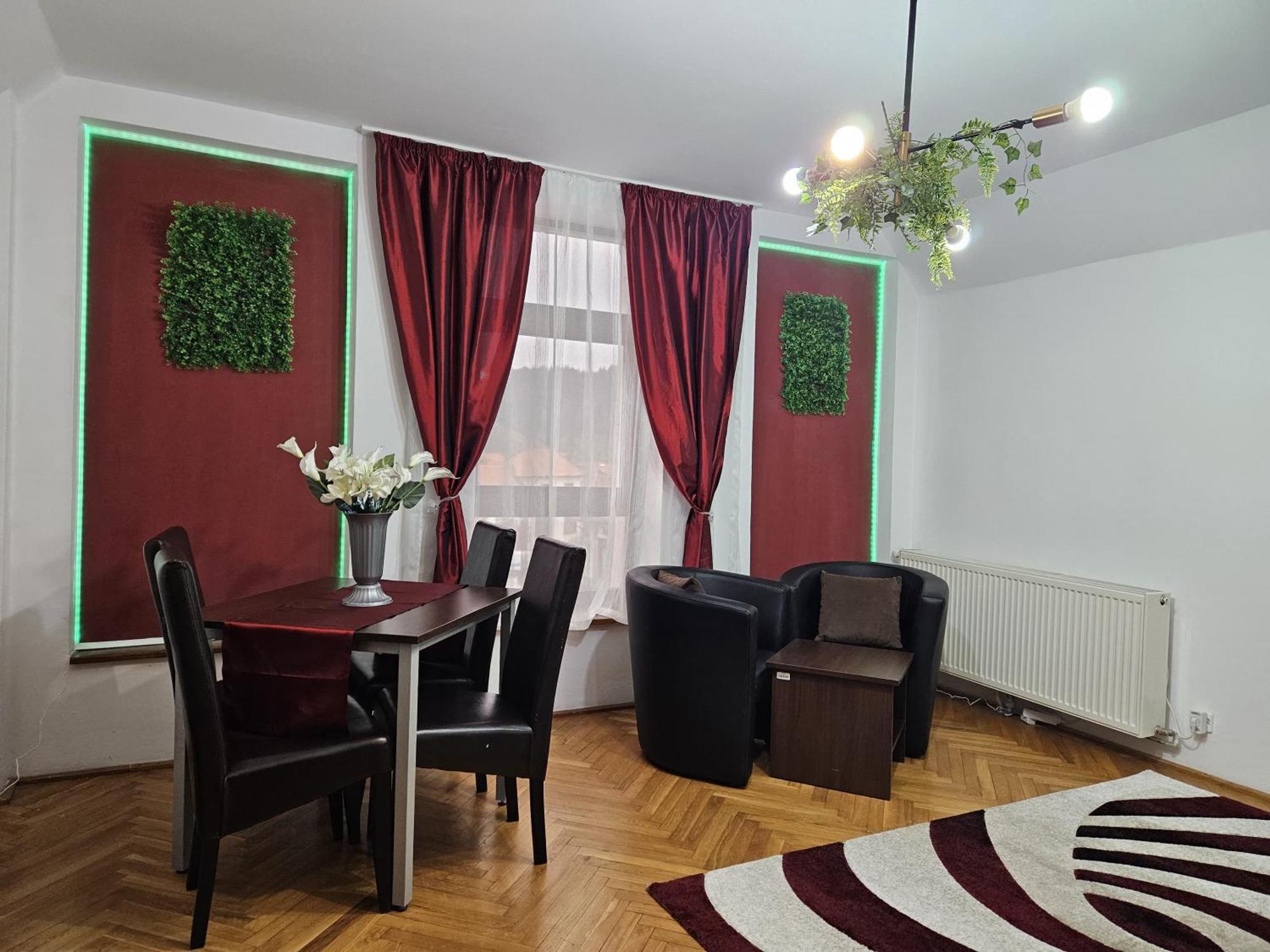 Apartment Zarnesti City Centre Vmp Free Parking Εξωτερικό φωτογραφία