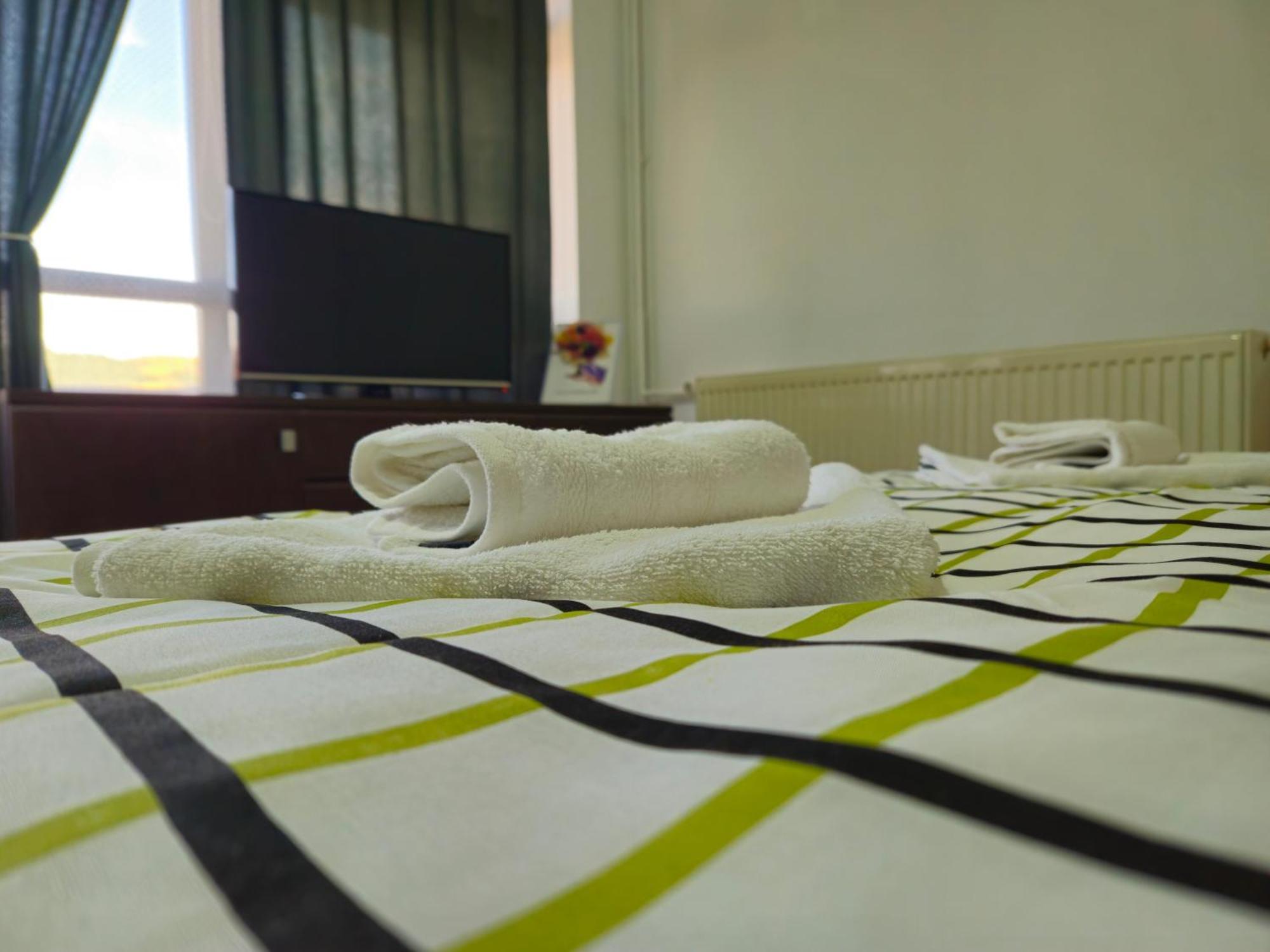 Apartment Zarnesti City Centre Vmp Free Parking Δωμάτιο φωτογραφία