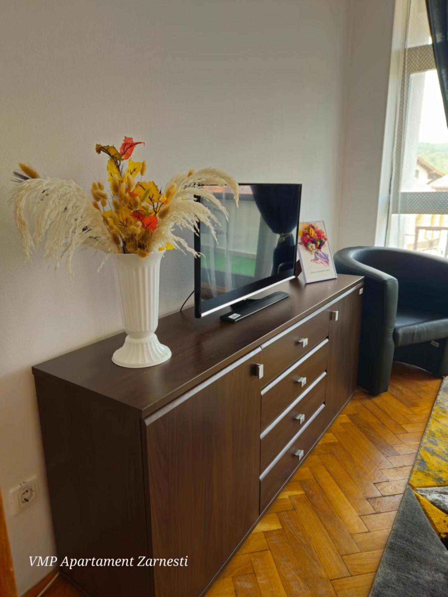 Apartment Zarnesti City Centre Vmp Free Parking Δωμάτιο φωτογραφία