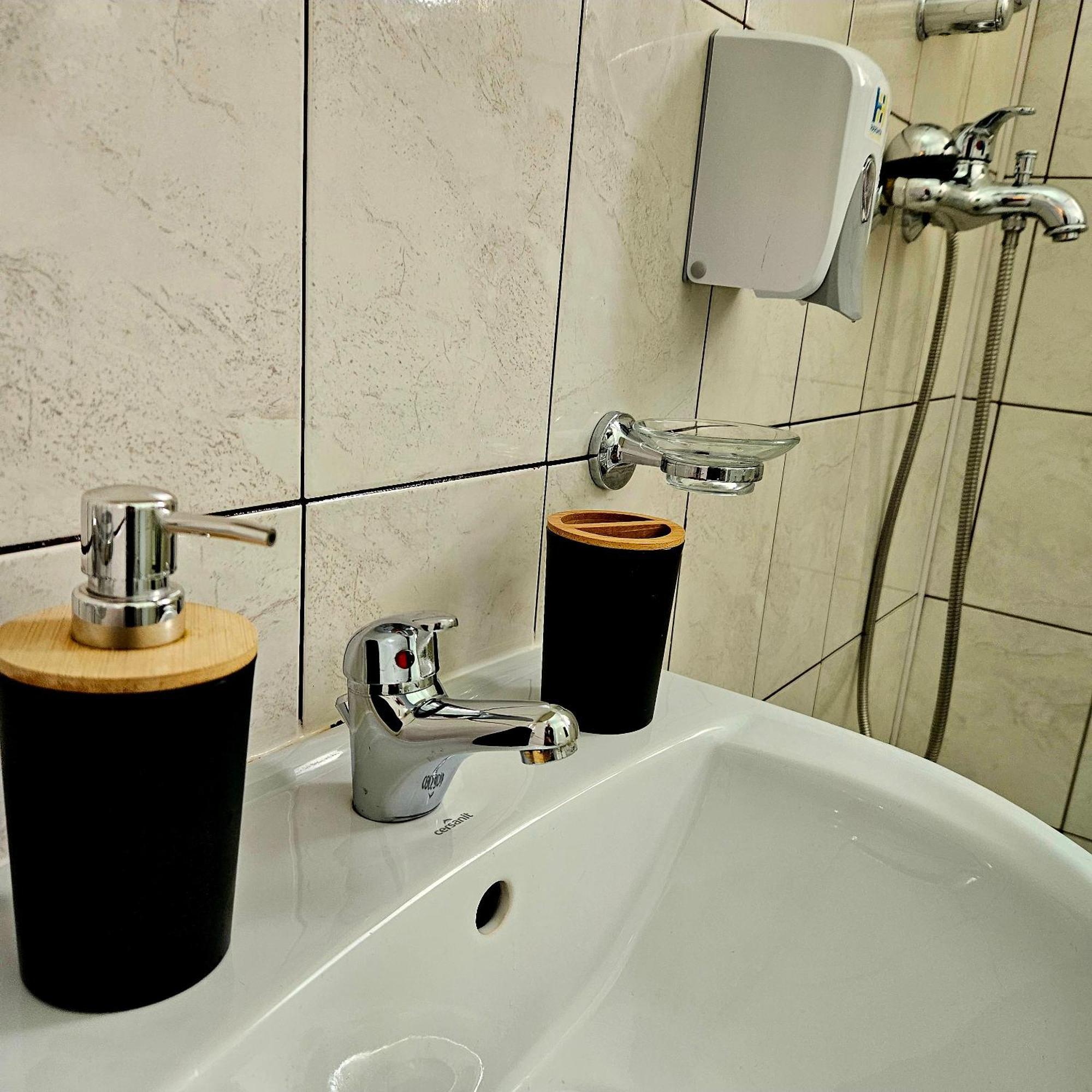 Apartment Zarnesti City Centre Vmp Free Parking Εξωτερικό φωτογραφία