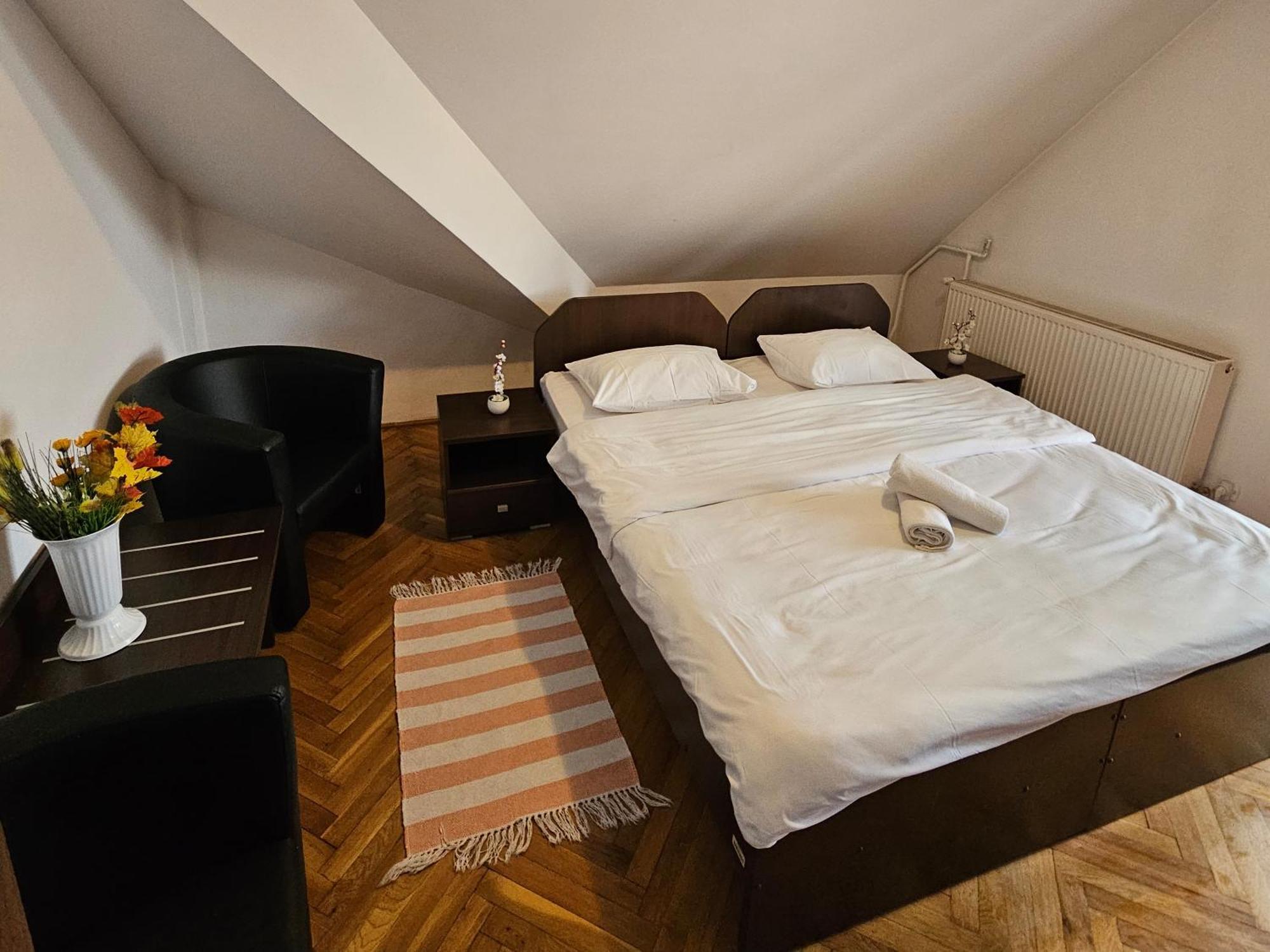 Apartment Zarnesti City Centre Vmp Free Parking Εξωτερικό φωτογραφία