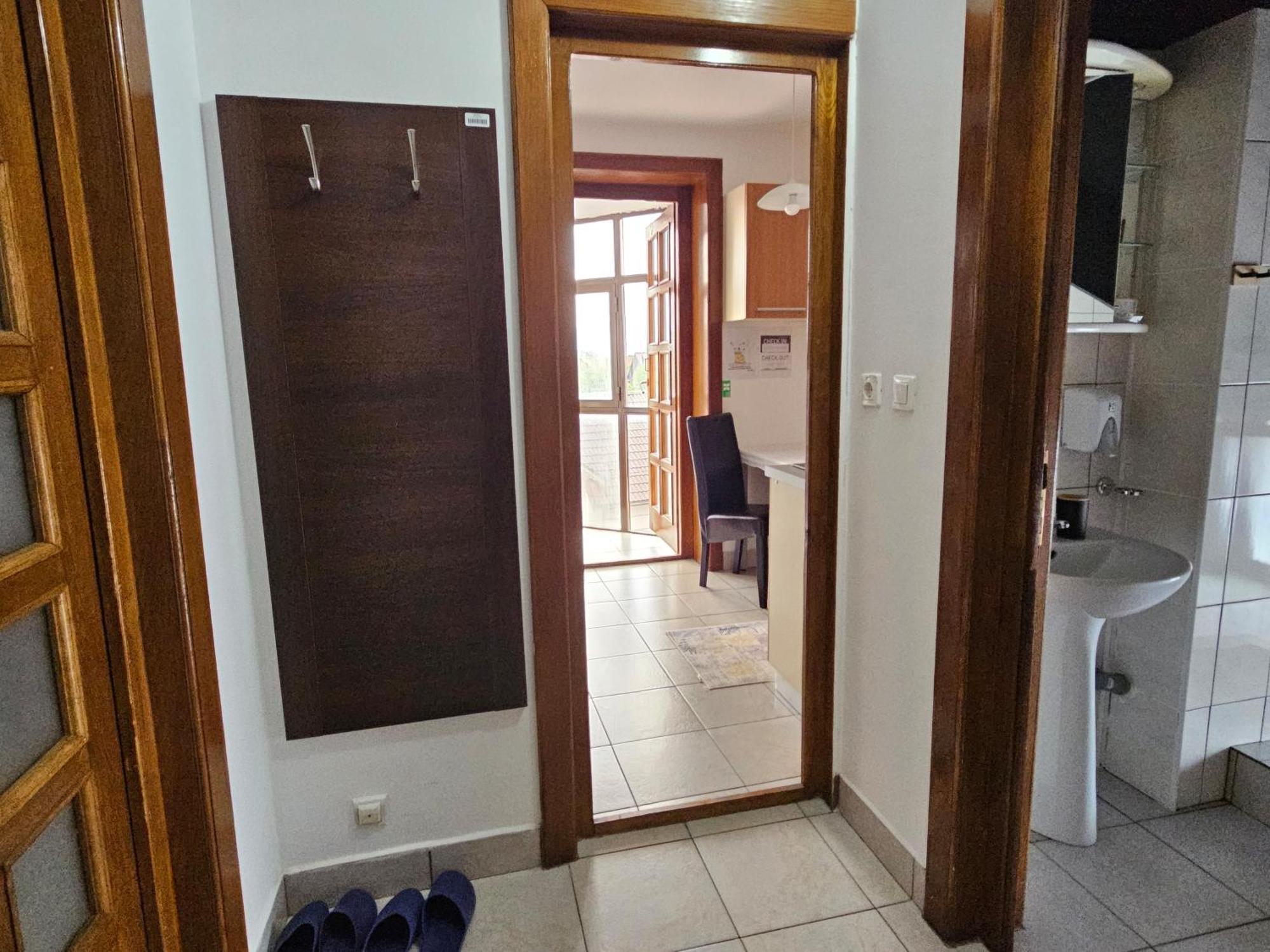 Apartment Zarnesti City Centre Vmp Free Parking Εξωτερικό φωτογραφία